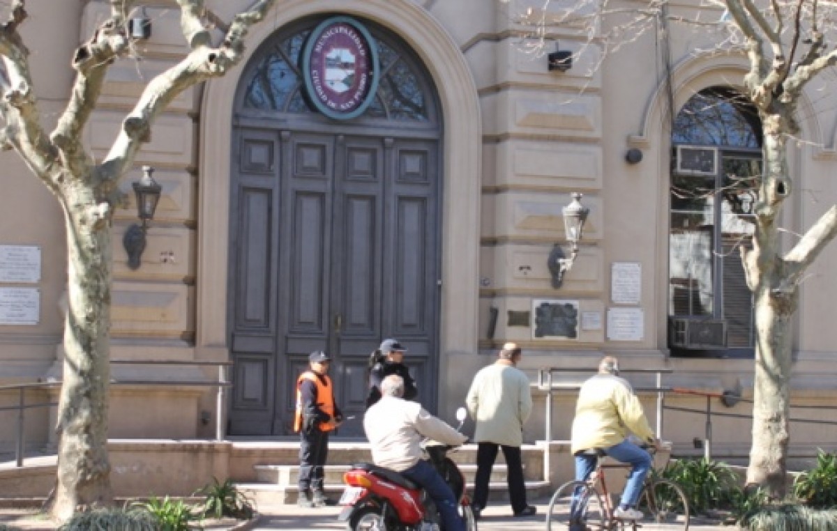 Pese al nuevo intendente, los municipales vuelven a ir al paro en San Pedro