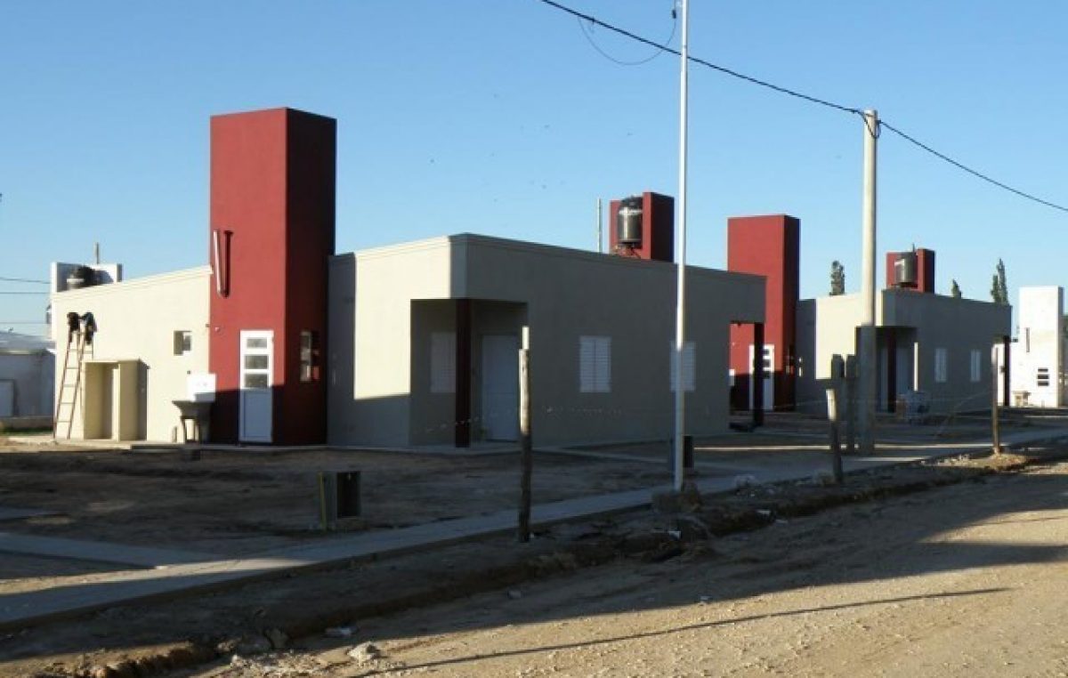 Se sorteó el lugar que ocuparán los propietarios de las 100 viviendas de la Festram en Victoria