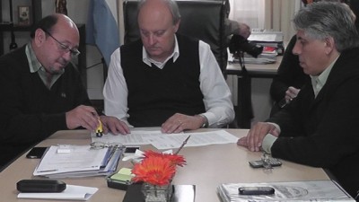 Se firmó el aumento del 20% para los municipales de Comodoro