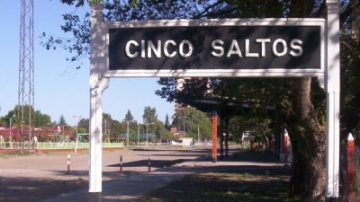 El Gobernador de Río Negro entregó 38 de viviendas en Cinco Saltos
