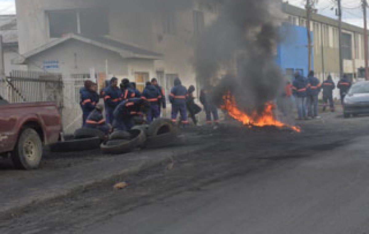 Río Gallegos: Segundo día de paro municipal con acusaciones cruzadas