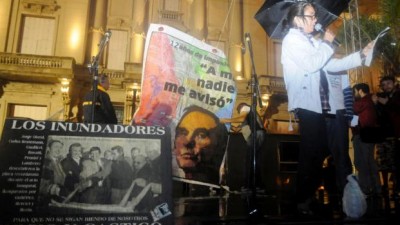 En un día lluvioso como hace 12 años, se recordó cuando Santa Fe estuvo bajo agua