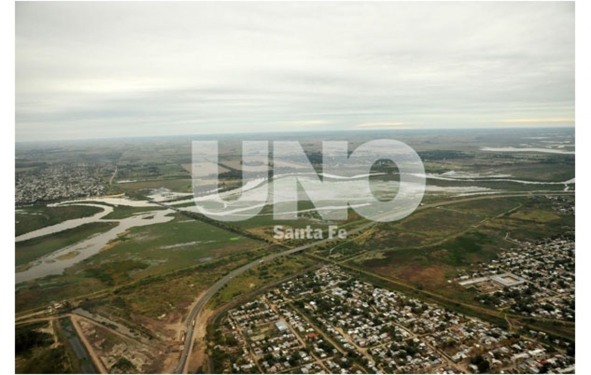 Invertirán más de 9 millones de pesos en Santa Fe para reforzar las defensas contra inundaciones