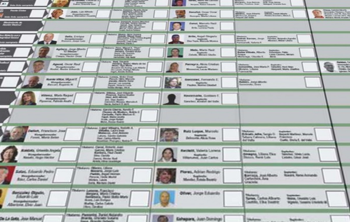 Córdoba: Mayoría de intendentes del PJ se suma a la elección provincial