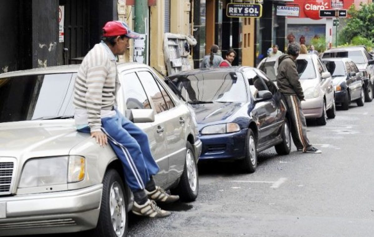 Resistencia: El Gobierno quiere que «cuidacoches» conformen una Cooperativa