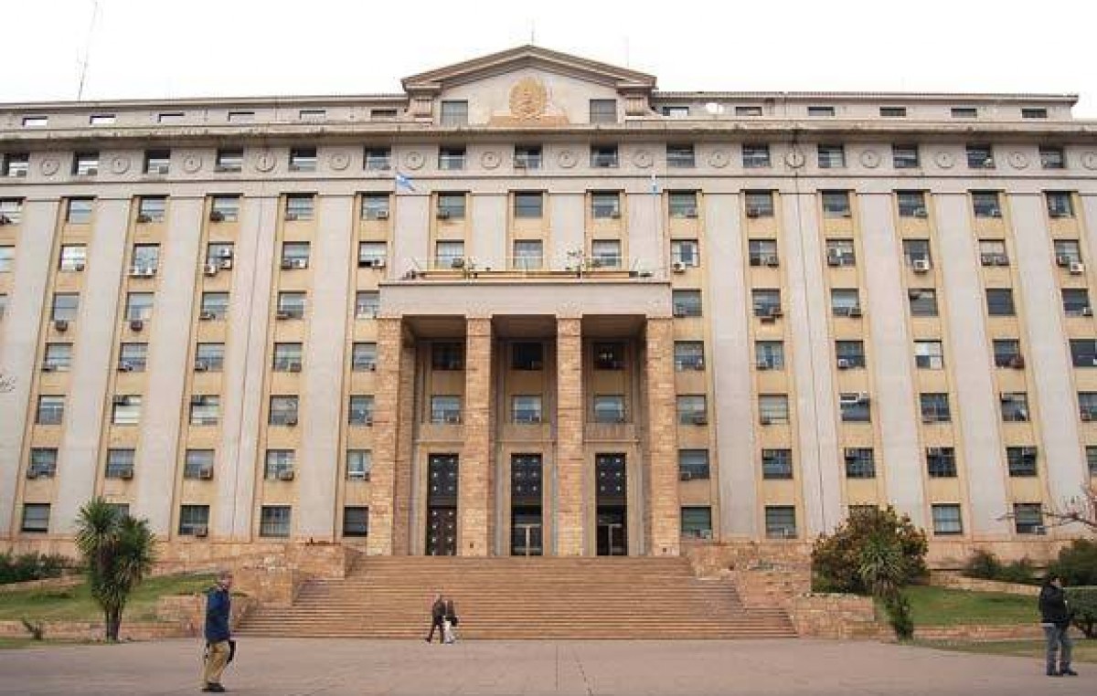 Mendoza: Demoran envío de fondos a comunas