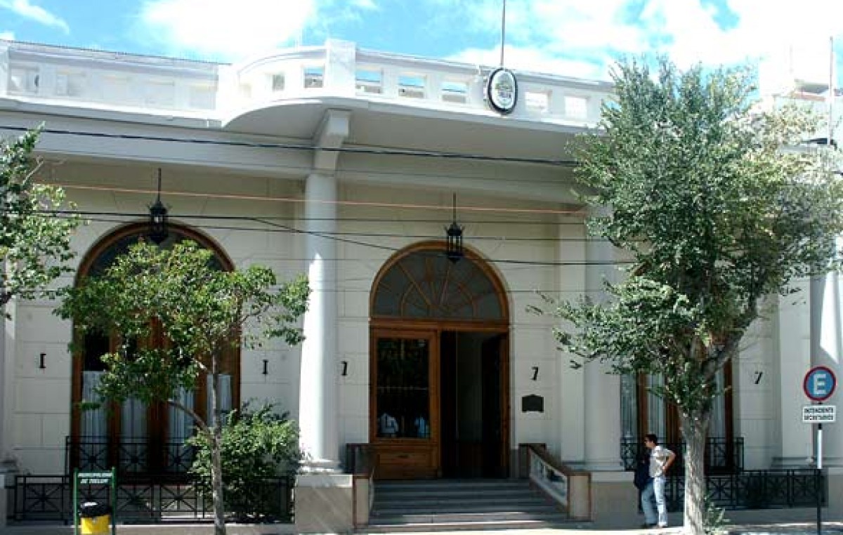 Trelew: Reiniciaron negociaciones paritarias con gremios municipales