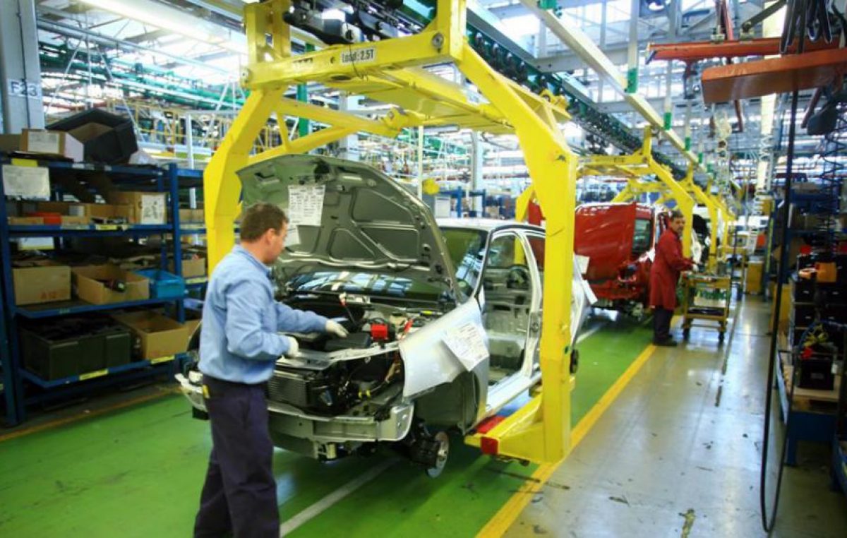 Renault, Nissan y Mercedes Benz fabricarán 70.000 pick ups al año en Córdoba