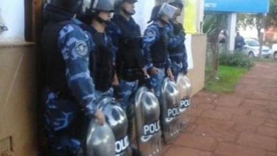 El intendente de Santa Ana sigue atrincherado en la Municipalidad