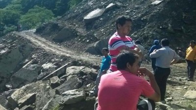 En Los Toldos piden un camino del lado argentino