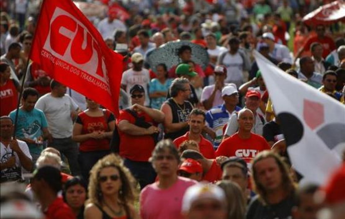 Sindicatos brasileños convocan a una nueva protesta contra los ajustes