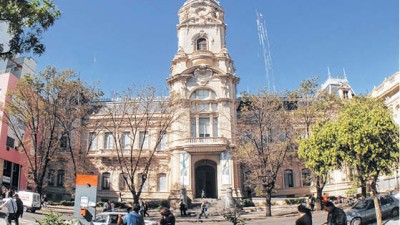 Bahía Blanca: los proveedores deben informar sus vínculos políticos