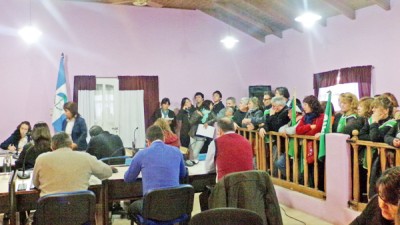 Concejales vs. Intendente de Plottier por el aumento a los municipales