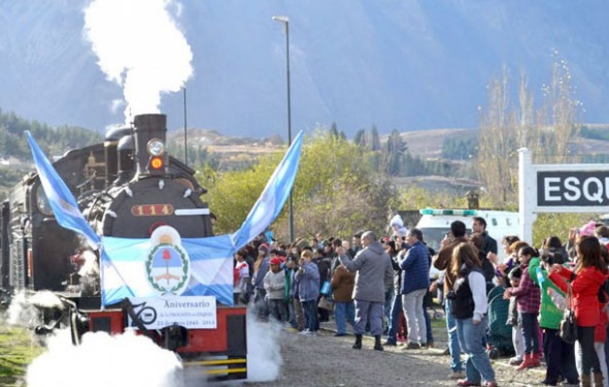 “La Trochita” cumplió siete décadas recorriendo la cordillera chubutense