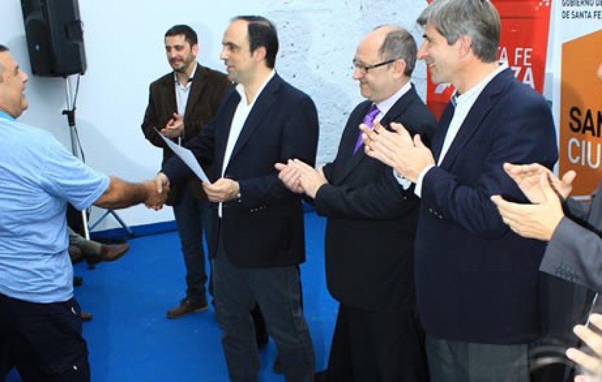 Santa Fe: Nueva entrega de microcréditos del Banco Solidario