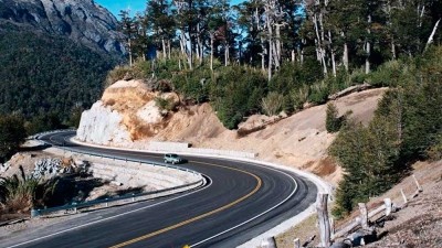 La ruta de los Siete Lagos está asfaltada por completa y será inaugurada por Cristina