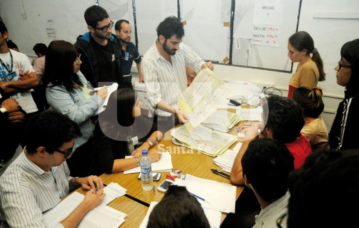 Santa Fe: Recién el lunes el Tribunal Electoral estaría en condiciones de difundir el escrutinio definitivo