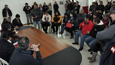 Municipales de Río Gallegos asisten a asamblea y no descartan nuevas medidas