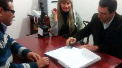 Bandera firmó un convenio para poder brindar carreras universitarias