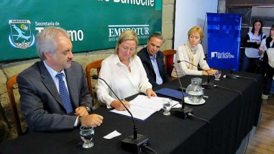 Bariloche: Firmaron convenios para viviendas e infraestructura por 700 millones