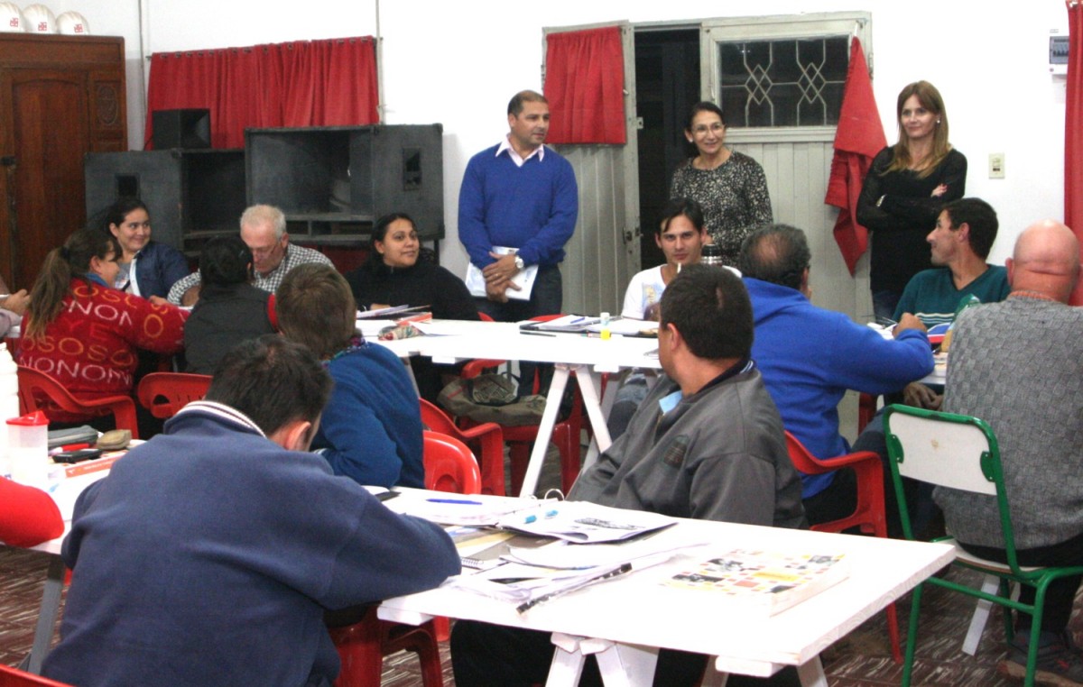 Empleados municipales sanjosesinos realizan el secundario