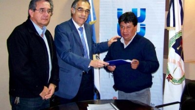 Convenio para construir 32 viviendas en Abra Pampa