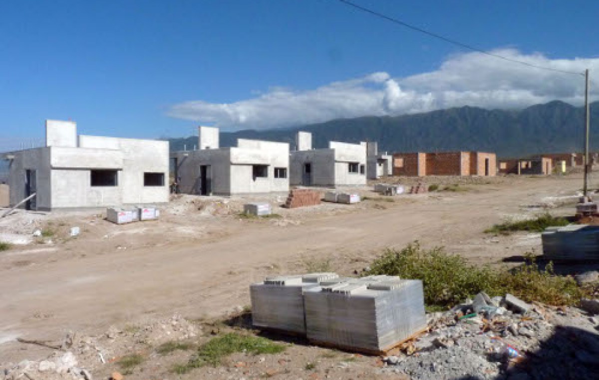 Catamarca: En julio entregarán 300 viviendas en Valle Chico