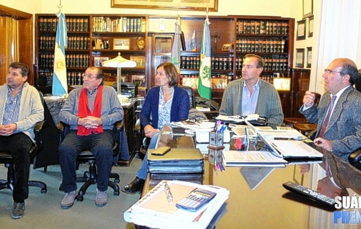 La oposición decide si habrá aumento de tasas en Suárez