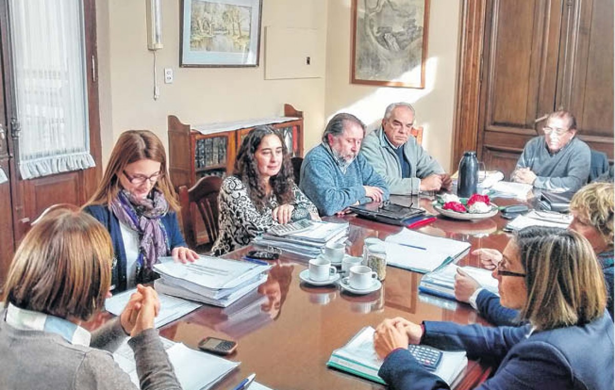 Suárez: por ahora, no hay fondos para pagar el aguinaldo