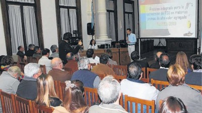 En Suárez quieren tercerizar el reciclado de los residuos