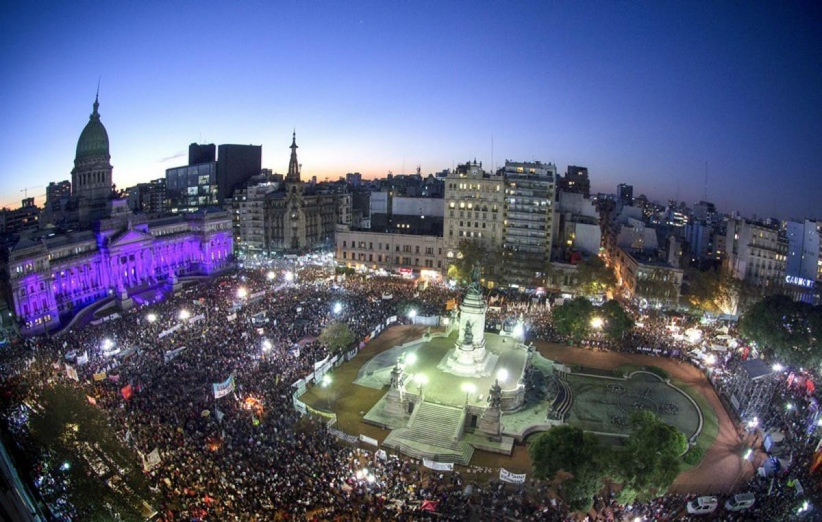 En más de cien ciudades de todo el país se marchó contra la violencia de género