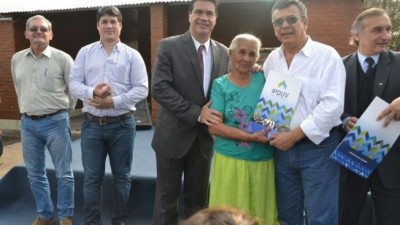 Entregaron 25 viviendas y 28 títulos de propiedad en Machagai