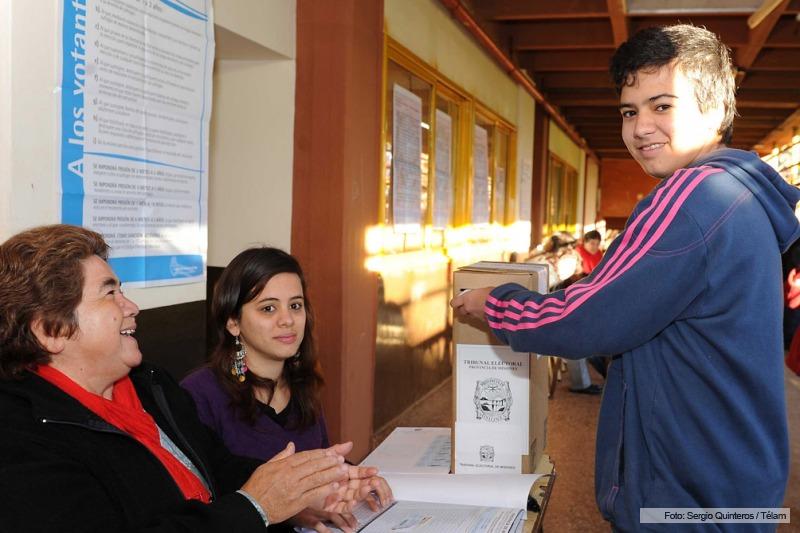 En elecciones nacionales y provinciales los chicos de 16 y 17 años pueden votar, pero hasta ahora en lo local ese derecho no existía.
