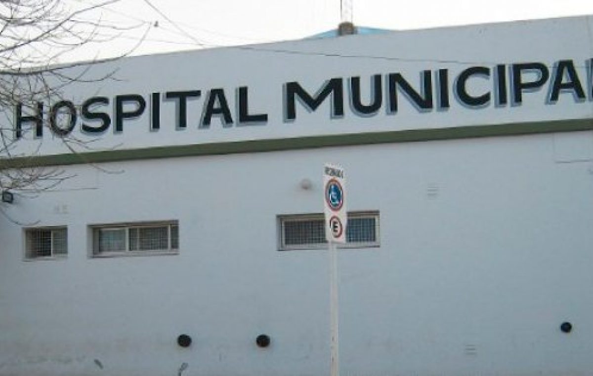 Punta Alta: enfermeros realizan una sentada en el hospital Municipal