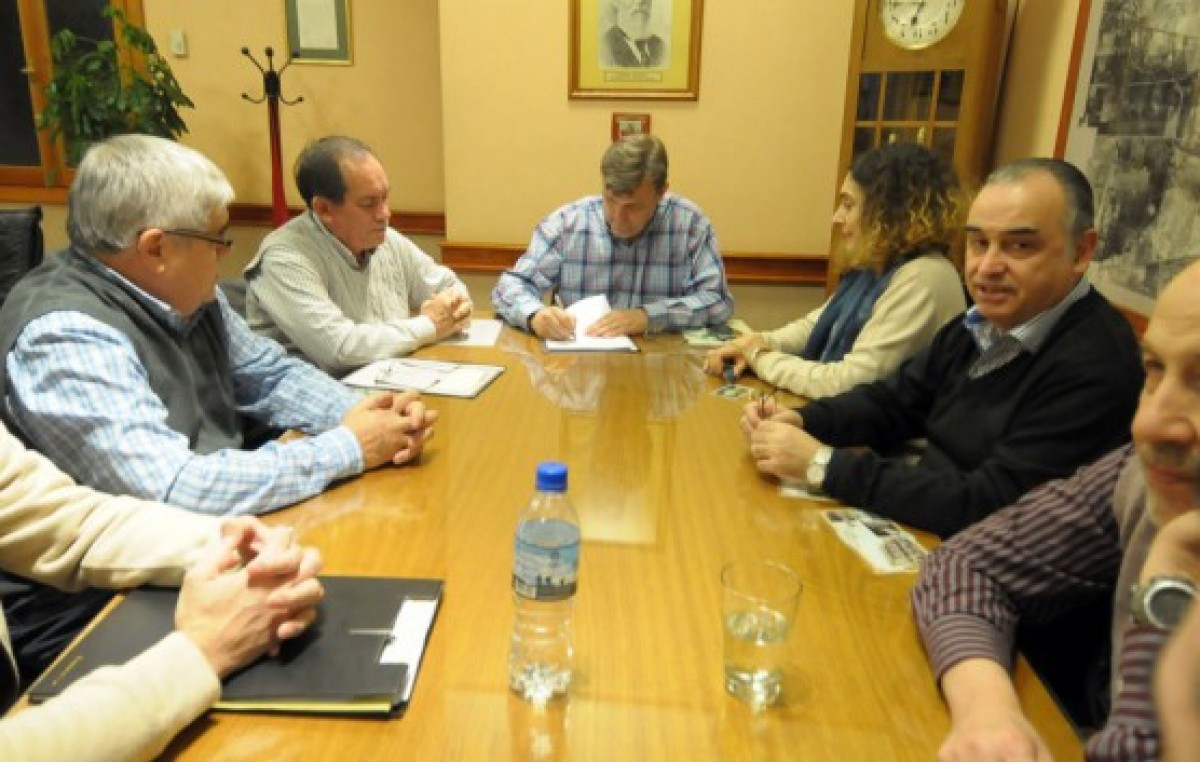 La municipalidad de Trelew aportó 150 mil pesos para botones de pánico para comerciantes