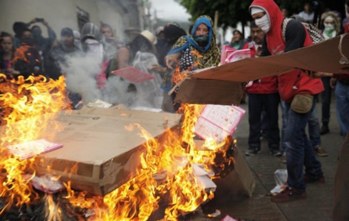 En medio de un boicot y actos de violencia votaron en México
