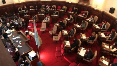 Proponen descentralizar el municipio platense
