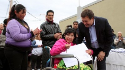 Entrega de 50 viviendas en General Conesa