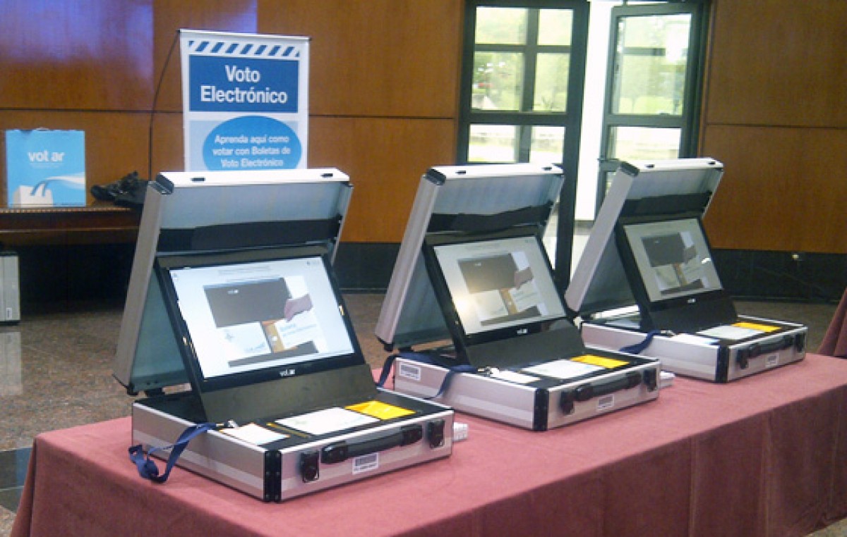 La elección en Neuquén será 100% con voto electrónico