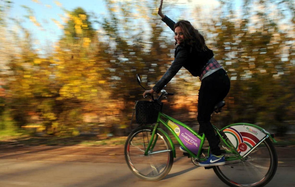 Bicicletas gratis para pasear una hora por Mendoza y Godoy Cruz