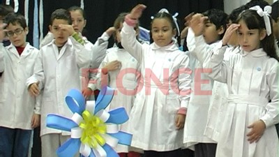 Alumnos de Paraná interpretaron el Himno Nacional a través de lenguaje de señas