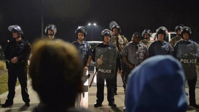 En lo que va del año, la policía estadounidense mató con armas de fuego a cerca de 400 personas
