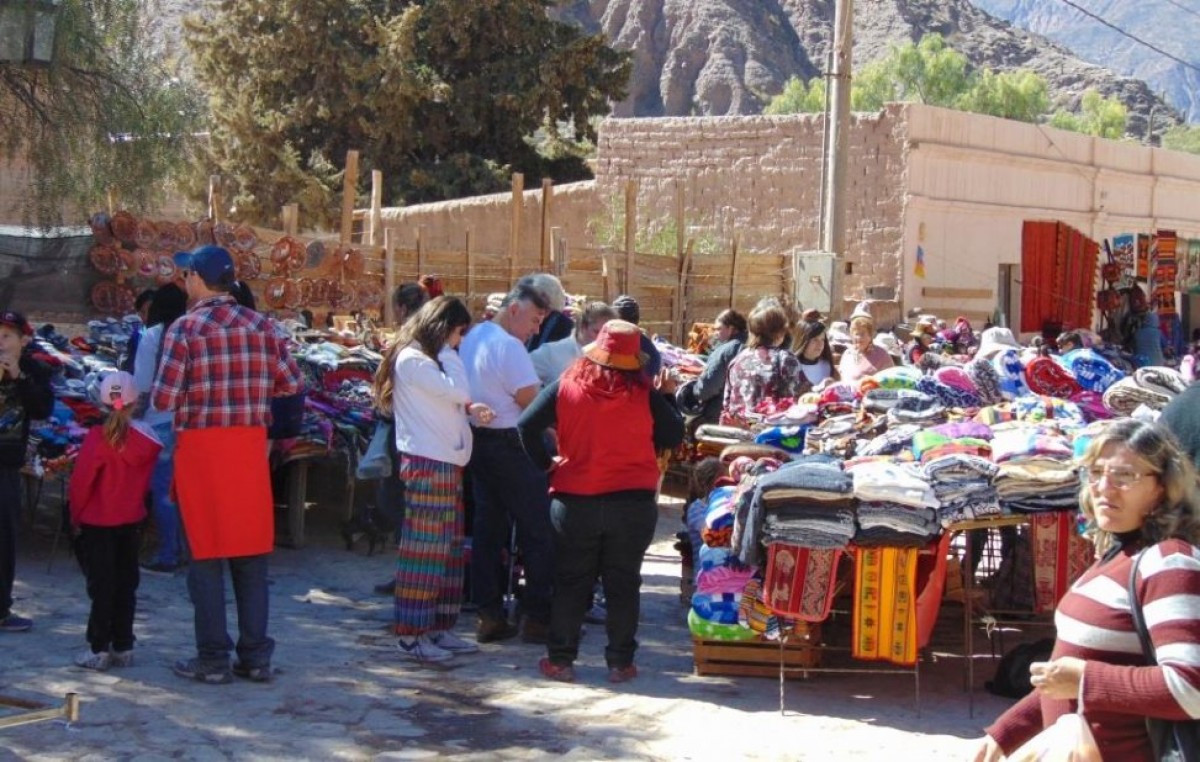 Turistas de todo el país recorren diferentes localidades jujeñas