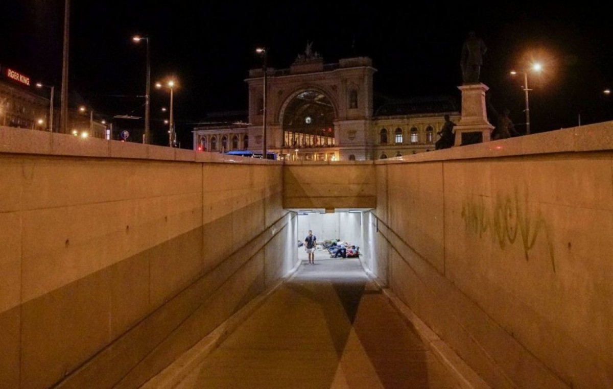Hungría comenzó a levantar un muro para frenar a los inmigrantes