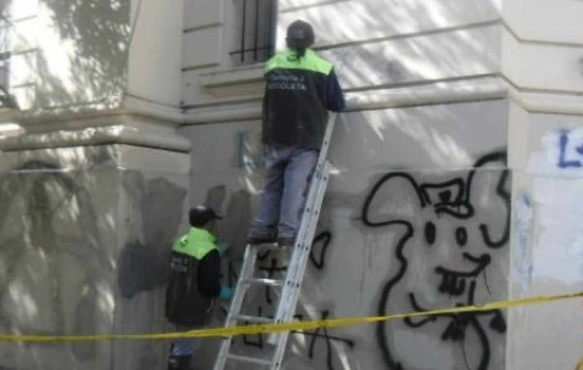 La Policía Local de La Plata detendrá a quienes “grafiteen” la propiedad privada