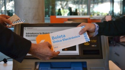 El 20% del padrón electoral va a las urnas en cinco distritos