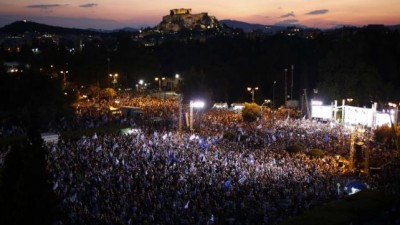 Grecia, partida al medio por el referéndum