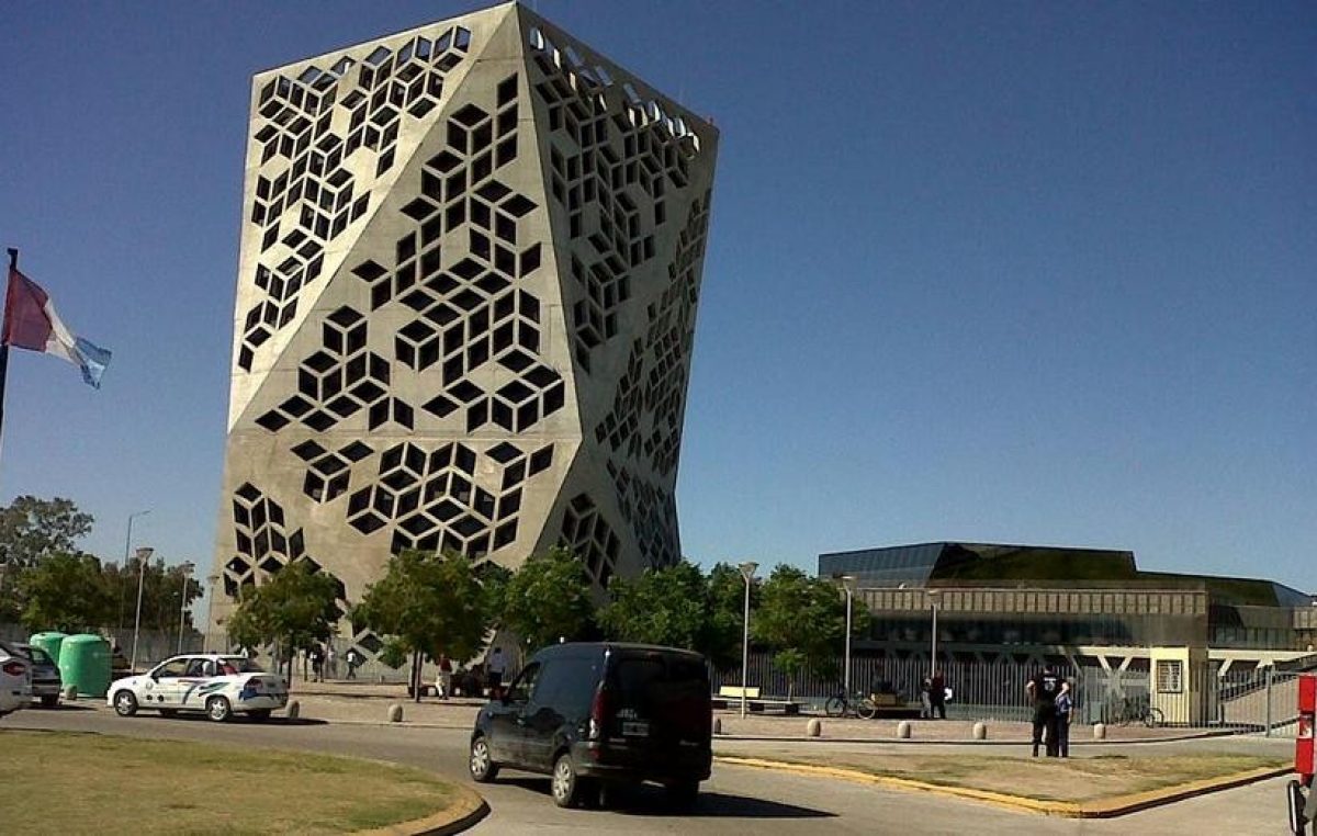 Córdoba: Intendentes cobraron $ 851 millones más que 2014 por coparticipación provincial