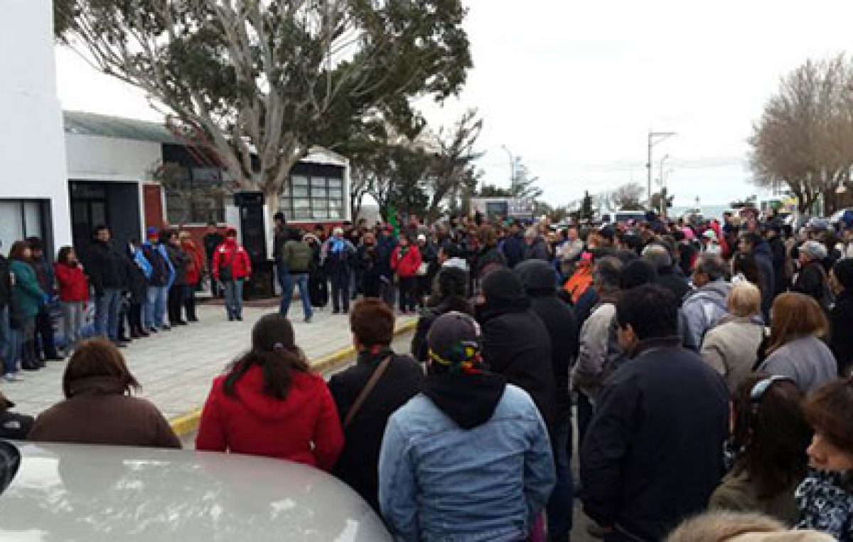 Continúa el paro en el Municipio de Caleta