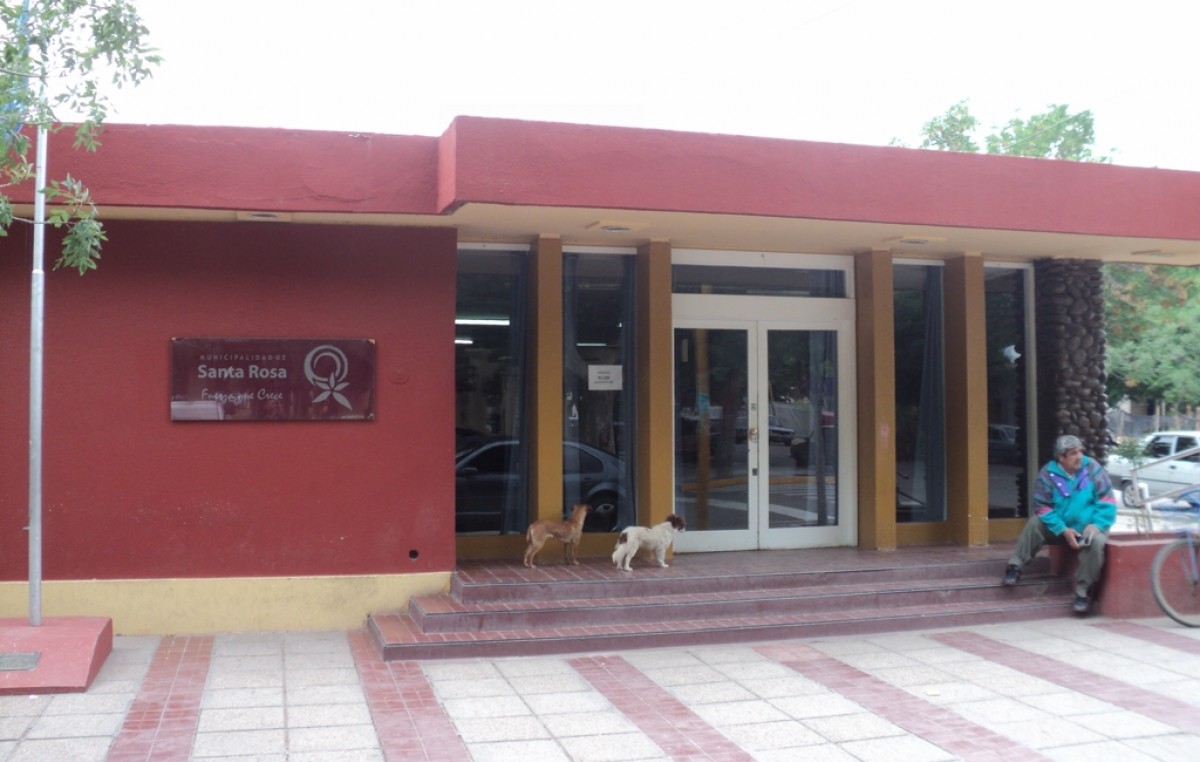 Mendoza: Hasta ayer, Santa Rosa seguía sin pagar los sueldos de junio